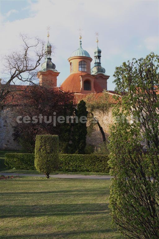 7045-petrin_praha__2_
