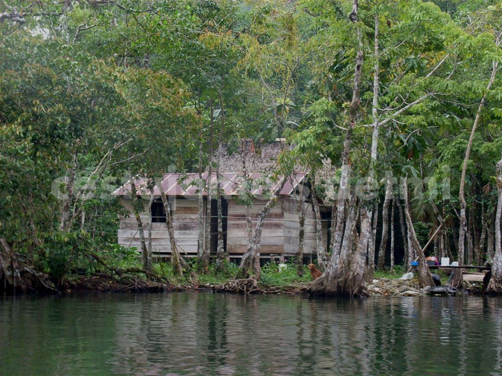 8151-rio_dulce_guatemala_cestovani_s_detmi__8_