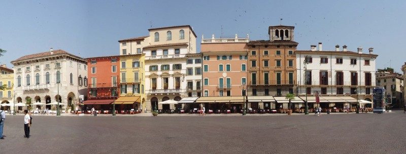 Verona- náměstí u arény