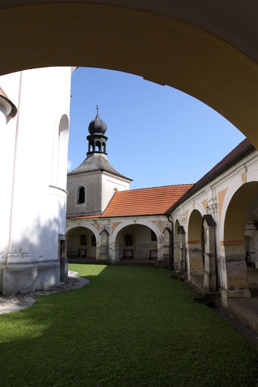 IMG_ Kostel Nejsvětější Trojice u Trhových Svin (8) Poutní místa v Jižních Čechách