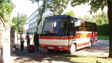 náš autobus, kterým jsme se dostávali do odlehlých míst