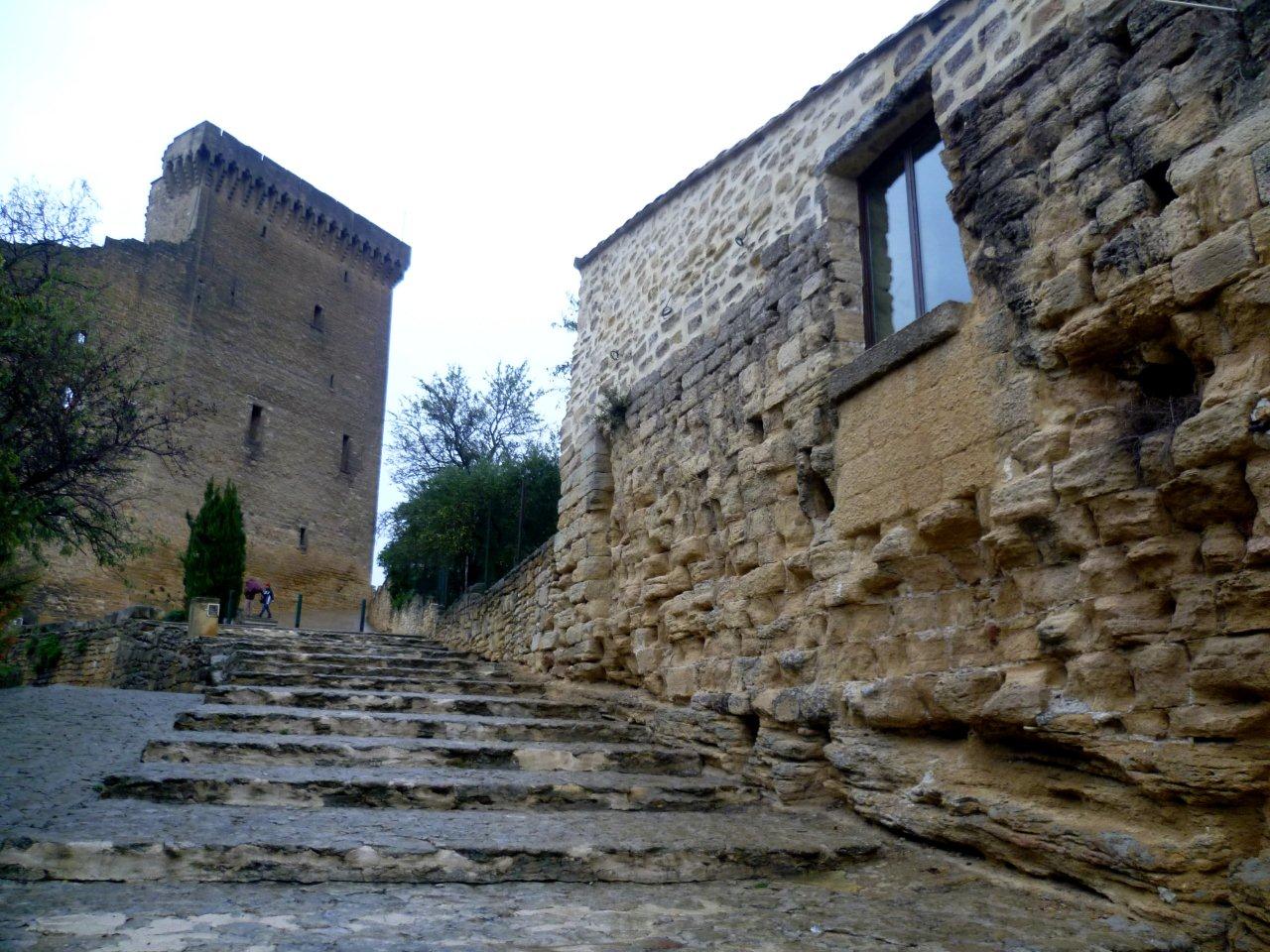 Chateauneuf – du Pape vesnička (4)