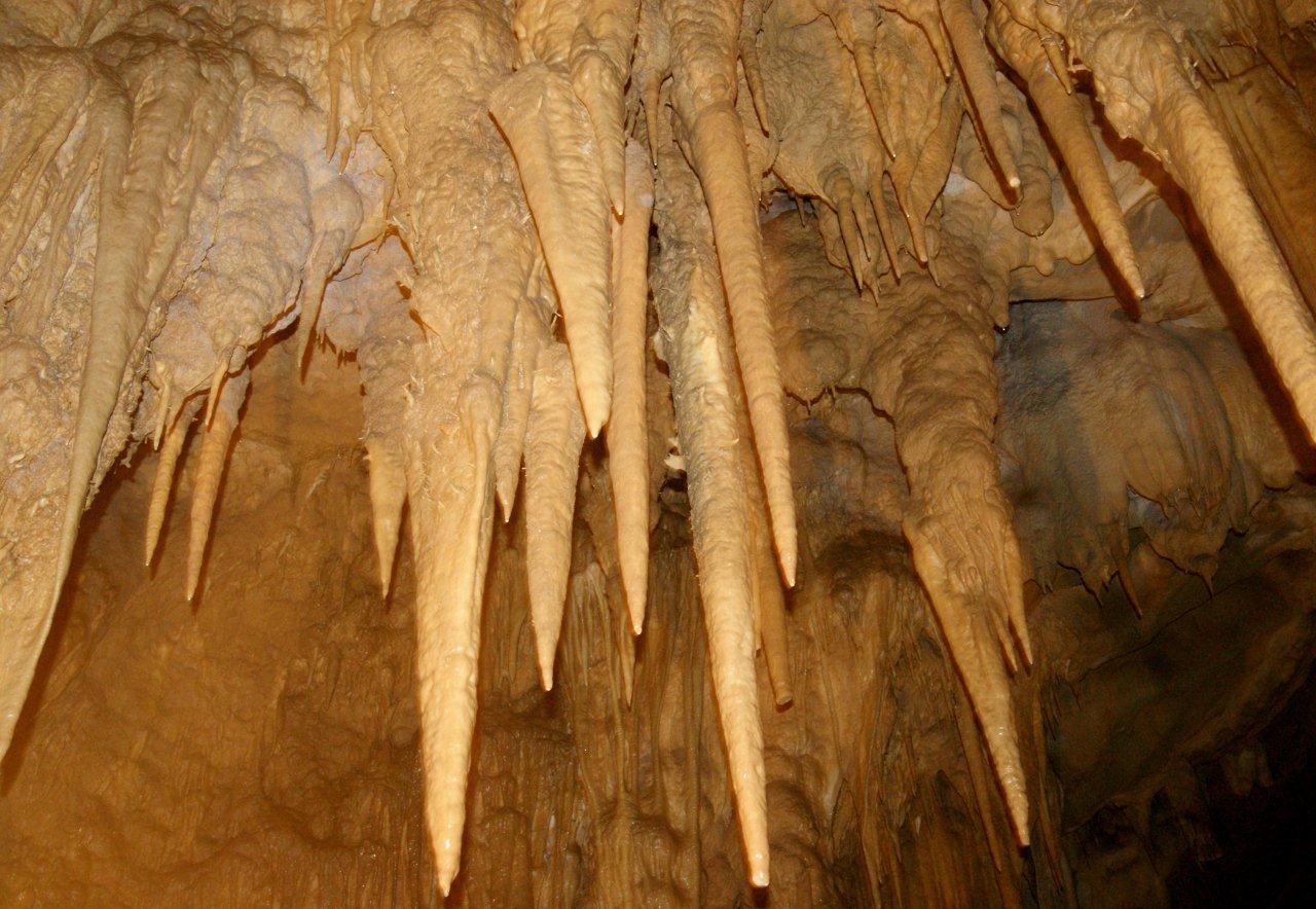 jeskyně Cueva del Guacháro. (5) jeskyně Cueva del Guacháro