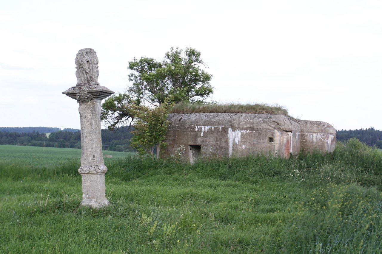 bunkr(řopík) u Vravětína (4)