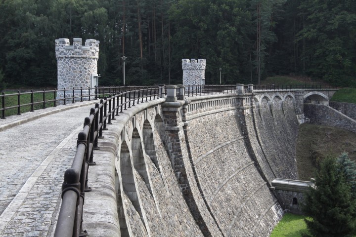 přehrada Pařížov