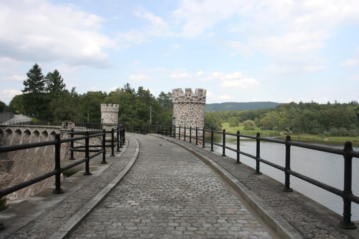 přehrada Pařížov