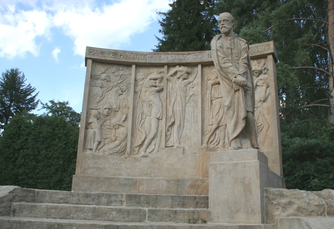 pomník Bedřicha Smetany v Jabkenicích od F. Bílka