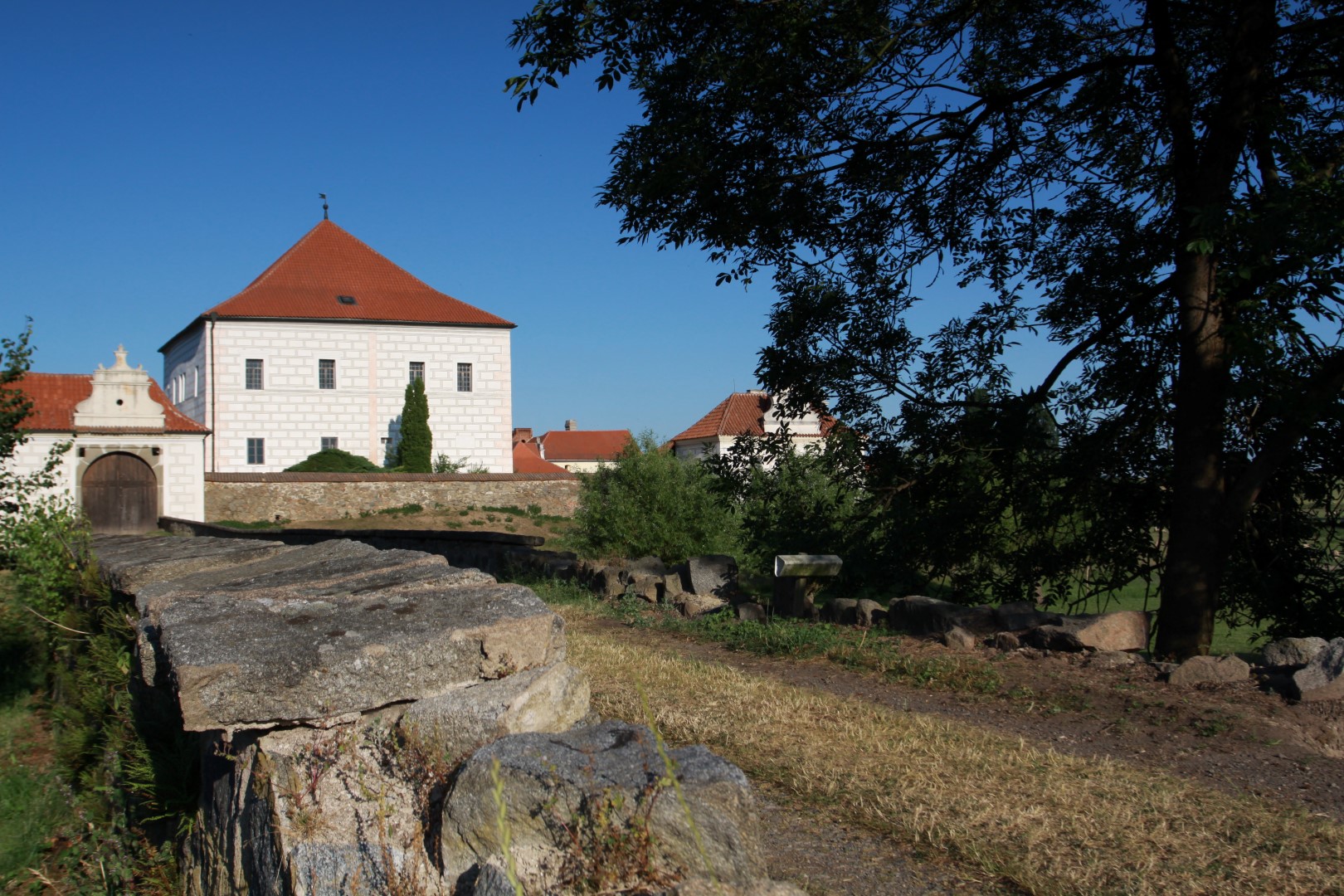 Tvrz Vodní tvrz Křepenice Jakuba Krčína z Jelčan | Kam se vydat.cz