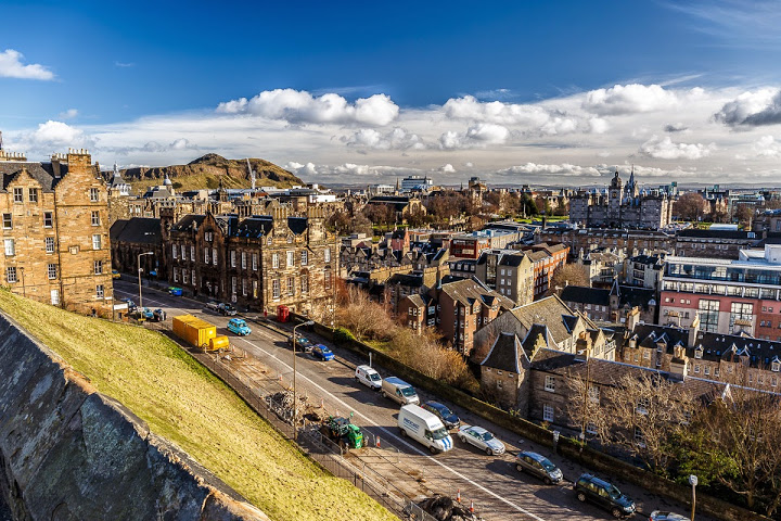 Edinburgh od hradu