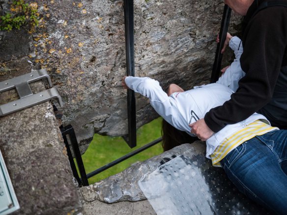 líbání kamene  Blarney Castle