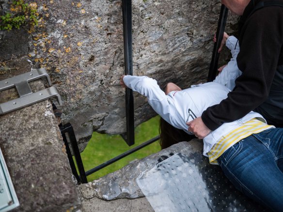 líbání kamene Blarney Castle
