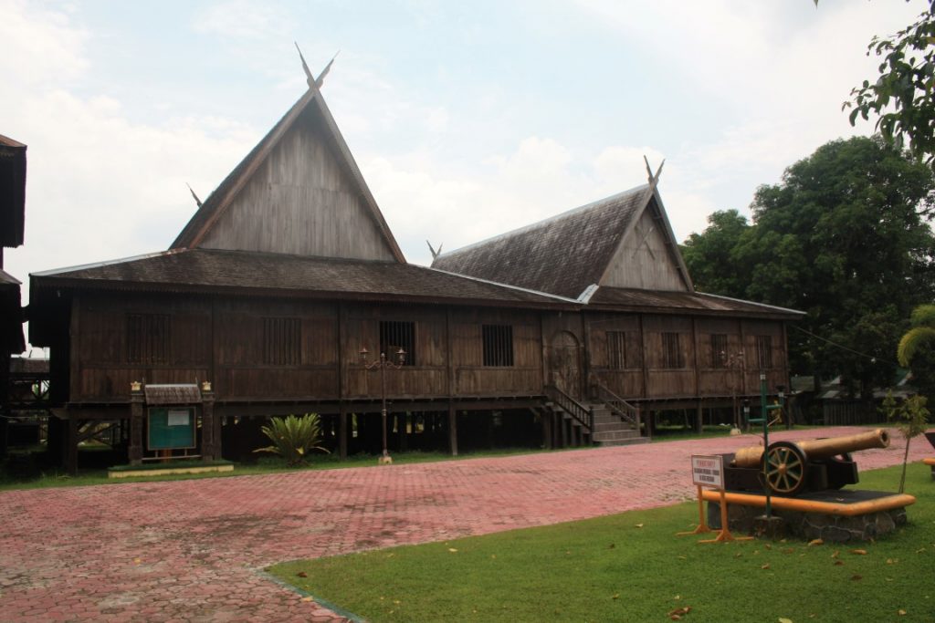 Istana Kuning Pangkalan Bun