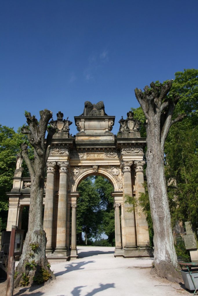 Hřbitovní brána Hořice