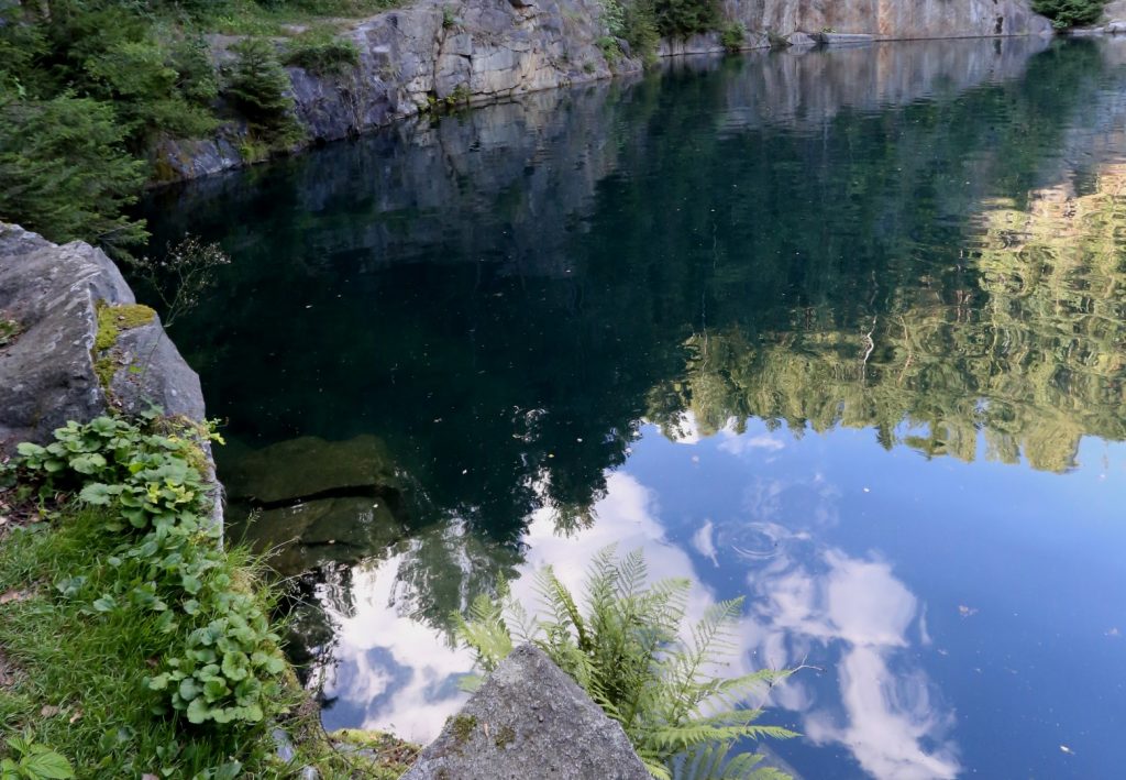 žulový "Modrý" lom Trhová Kamenice