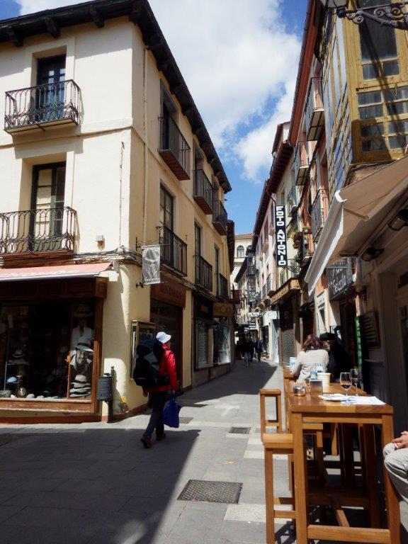 León