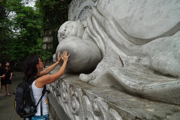 Nha Trang - pagoda Long Son